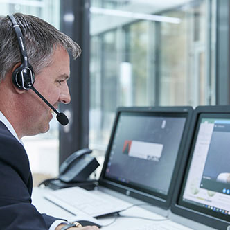 Online-Seminare Mit unseren Online-Seminaren können Sie sich ab sofort auch von zuhause weiterbilden. Unsere Trainer vermitteln Ihnen das nachgefragte Fachwissen dabei über den virtuellen Seminarraum. Online-Seminare Mit unseren Online-Seminaren können Sie sich ab sofort auch von zuhause weiterbilden. Unsere Trainer vermitteln Ihnen das nachgefragte Fachwissen dabei über den virtuellen Seminarraum.