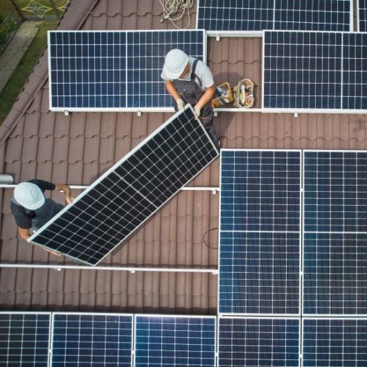 Fachwissen rund um die Solarenergie In unserem neuen Seminar „Photovoltaik kompakt“ werden die Grundlagen und praktischen Anwendungen der Photovoltaik sowie der Solarenergie vermittelt. Hier finden Sie weitere Informationen und alle Seminartermine.