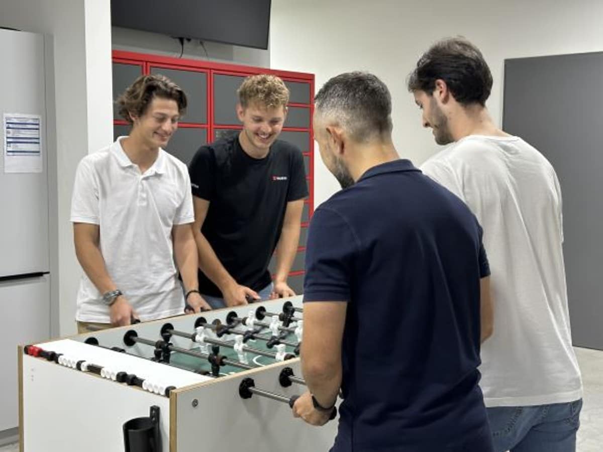 Lena mit den Praktis beim Bowling Lena mit den Praktis beim Bowling