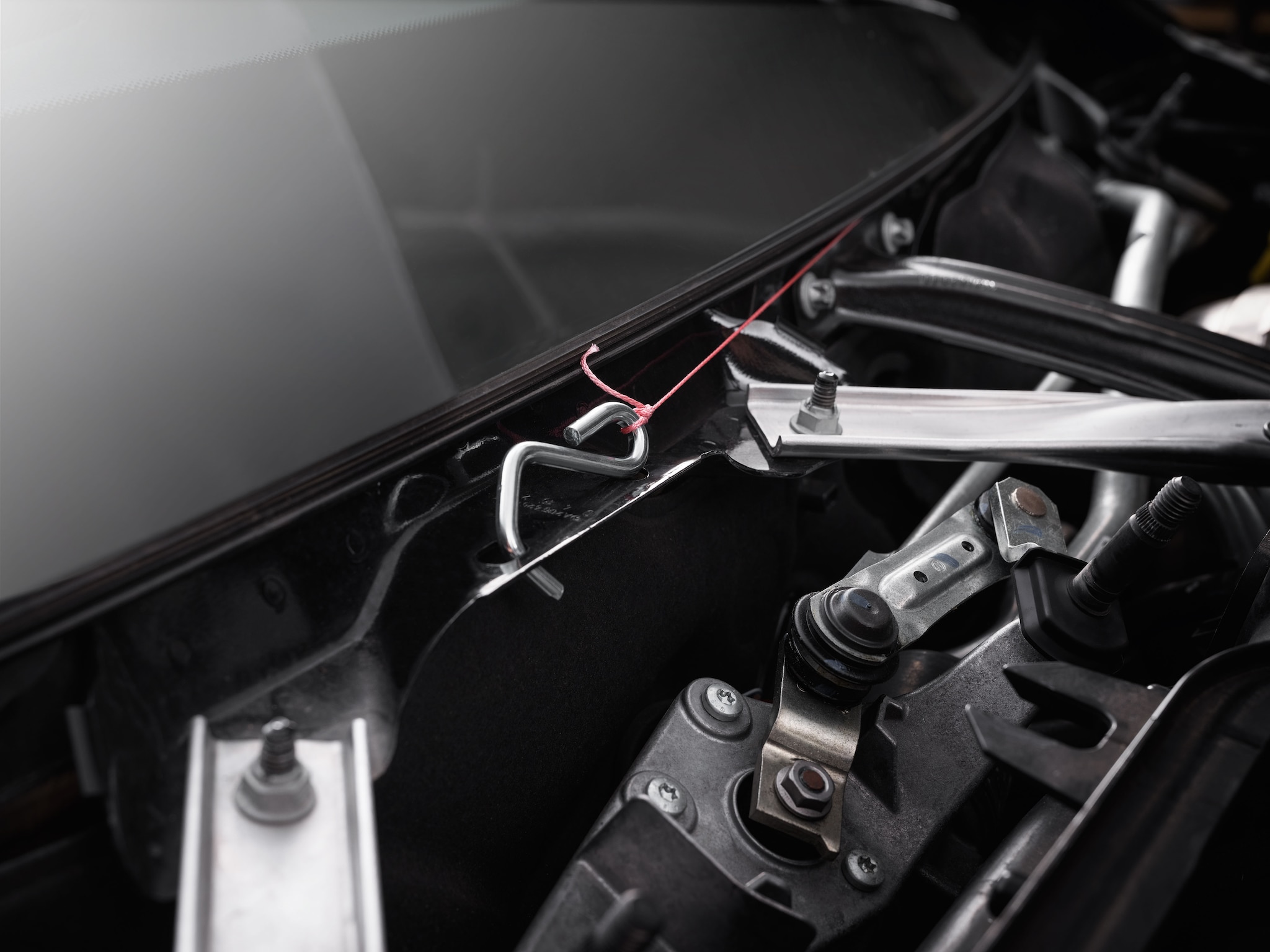 Schneidschnur an der Sonde befestigen