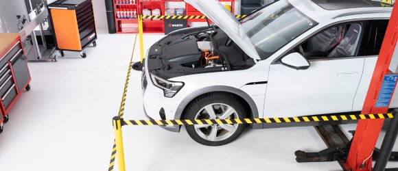 Warnmarkierung in der Werkstatt