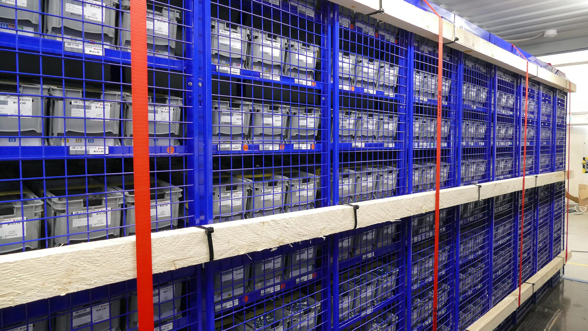 Container H+E Bestückung powered by Würth