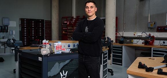 Magazin Teaser Interview: Urban Art trifft Funktion - ein Werkstattwagen als Statement