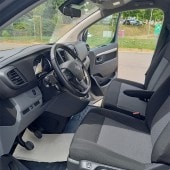 Opel Vivaro Innenraum Vorne