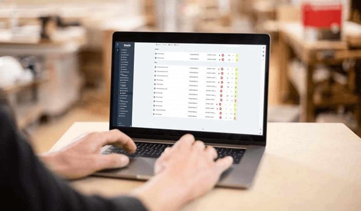 Materialwirtschaft am Notebook